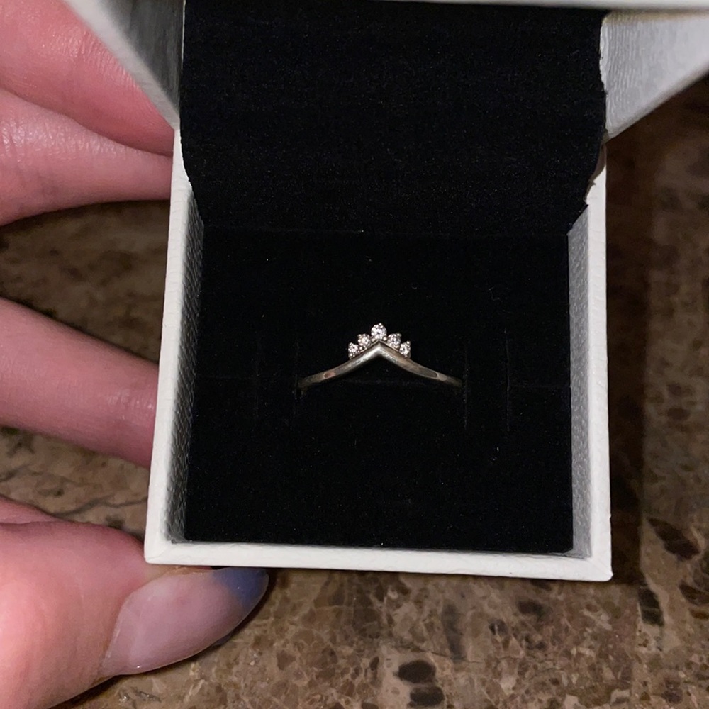 tiara wishbone ring - Picture 2 of 2